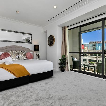 Your Family Getaway - Rooftop Spa & Pool! Auckland Eksteriør bilde